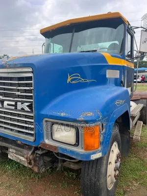Foreign Used Mack Head
