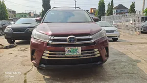 Toyota Highlander Hybrid XLE (3.5L 6cyl) 2017 Red