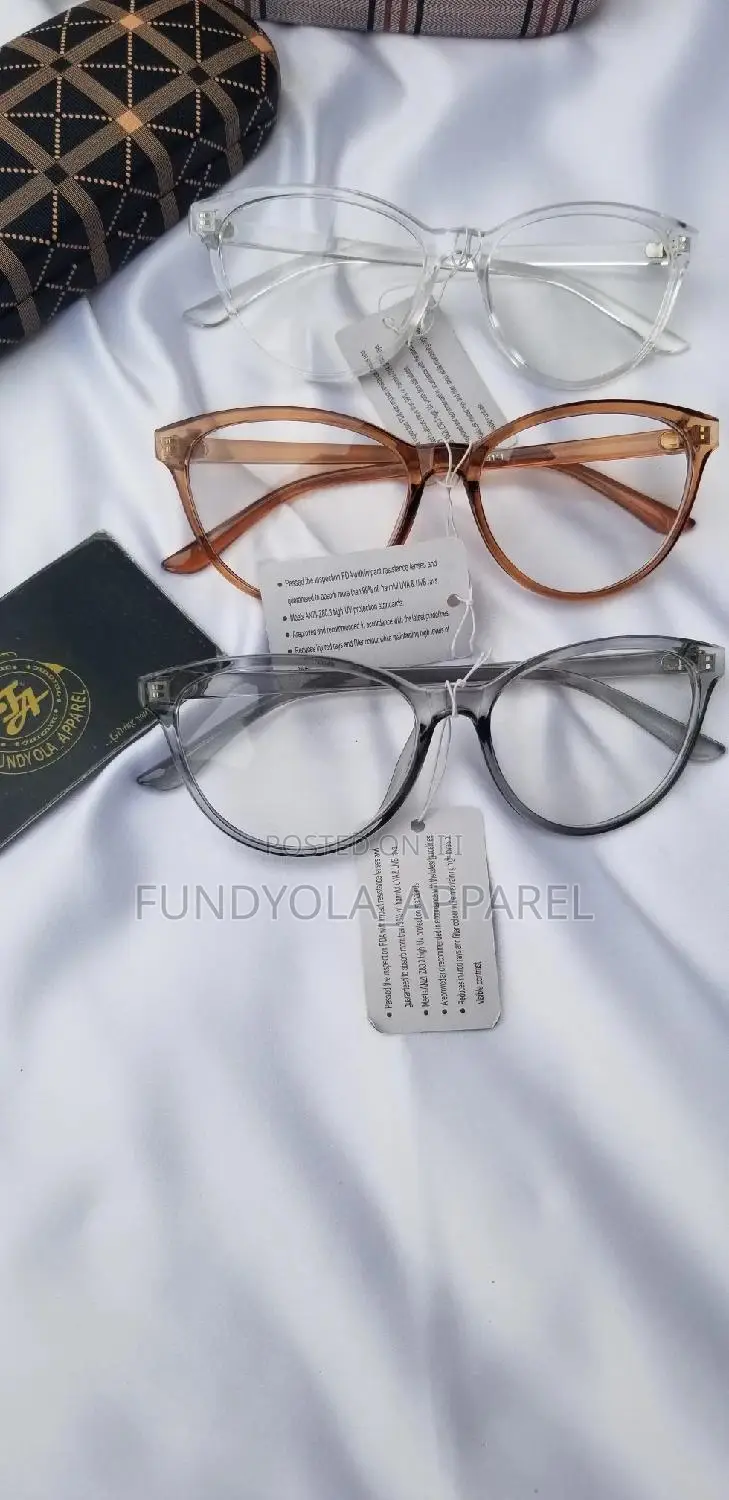Extra Clear Female Eyeglasses