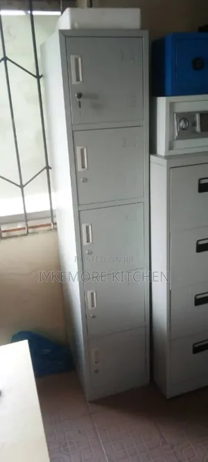 Ganeric 15- Doors Workers Meta Locker