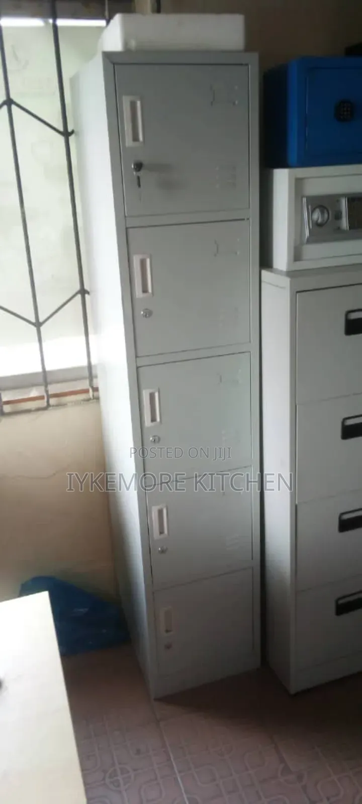 Ganeric 15- Doors Workers Meta Locker