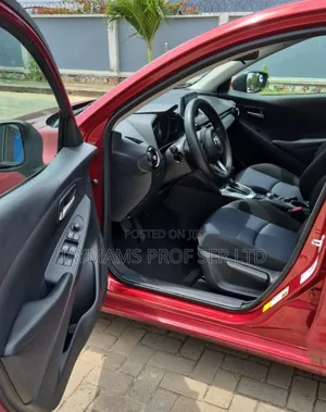 Toyota Yaris LE Sedan 4dr 2019 Red
