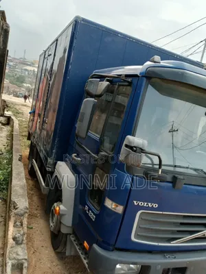 Volvo Fl6 220