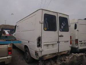 Mercedes-Benz Sprinter 2005 White