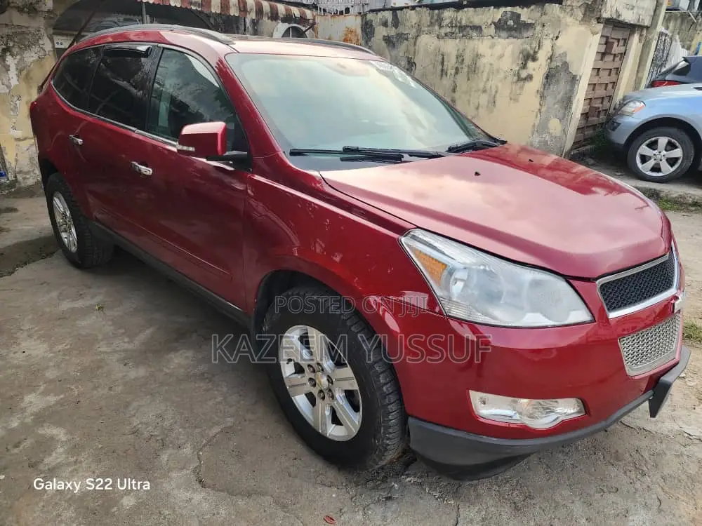 Chevrolet Traverse 2LT 2012 Burgundy
