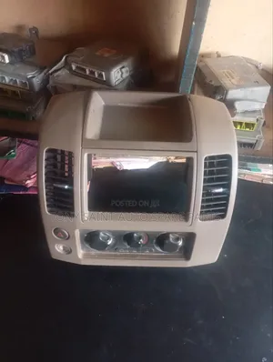 Nissan Centre Vent With Ac Knob