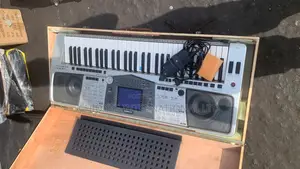 Yamaha PSR 2000