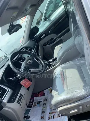 Toyota Highlander Limited 4dr SUV AWD (3.5L 6cyl 6A) 2015 Silver