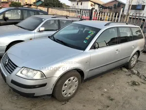Volkswagen Passat 2004 Silver