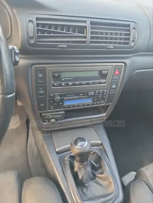 Volkswagen Passat 2004 Silver