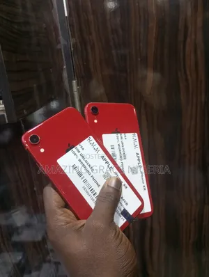 Apple iPhone XR 64 GB Red