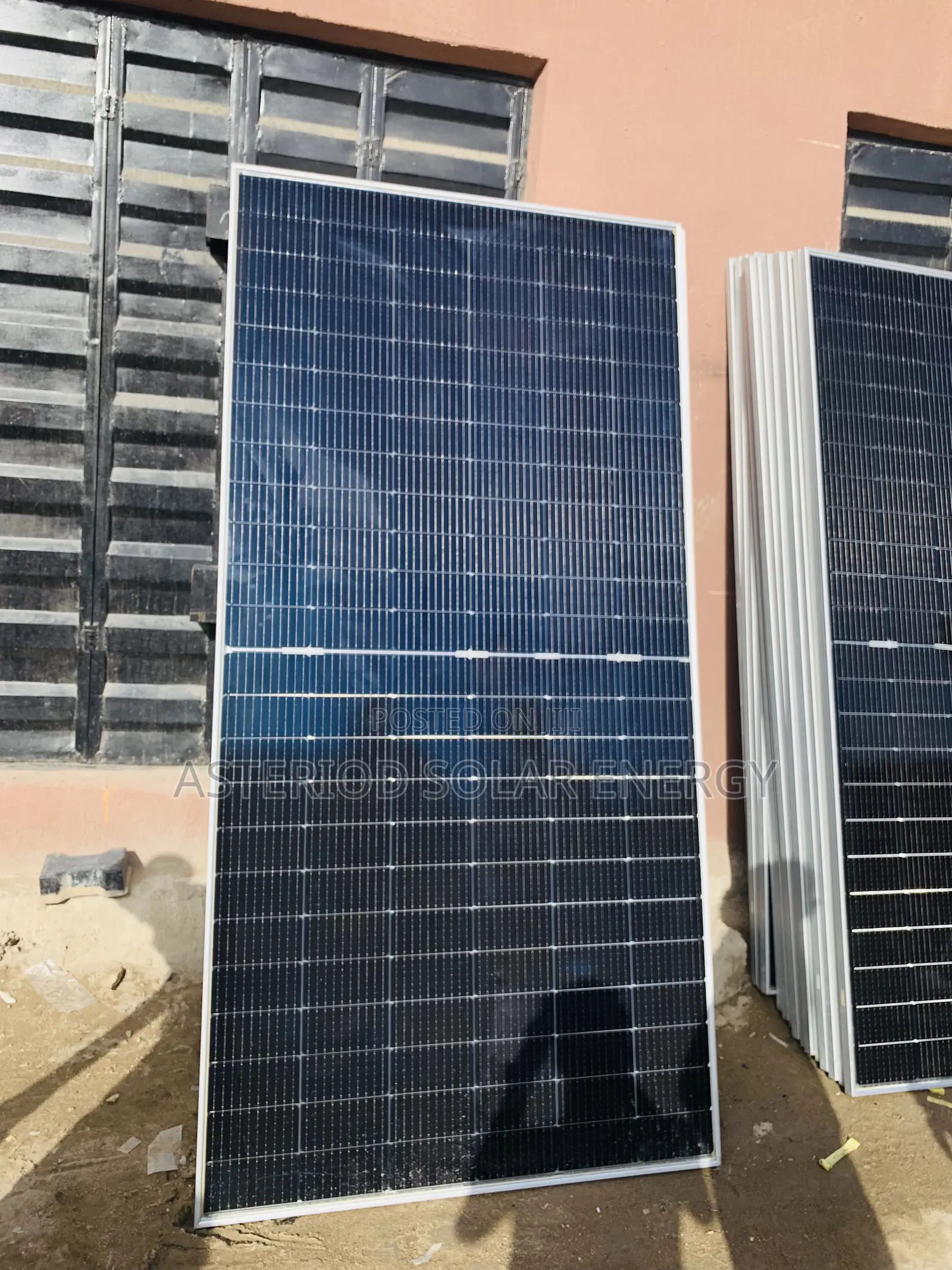 Original 600watts Bifacial Jinko Solar Panel