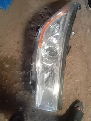 Head Light Toyota Seinna 2014