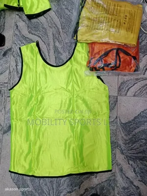 15 PCS of Foreign Bib