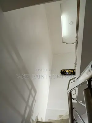 Neat Hand Painter