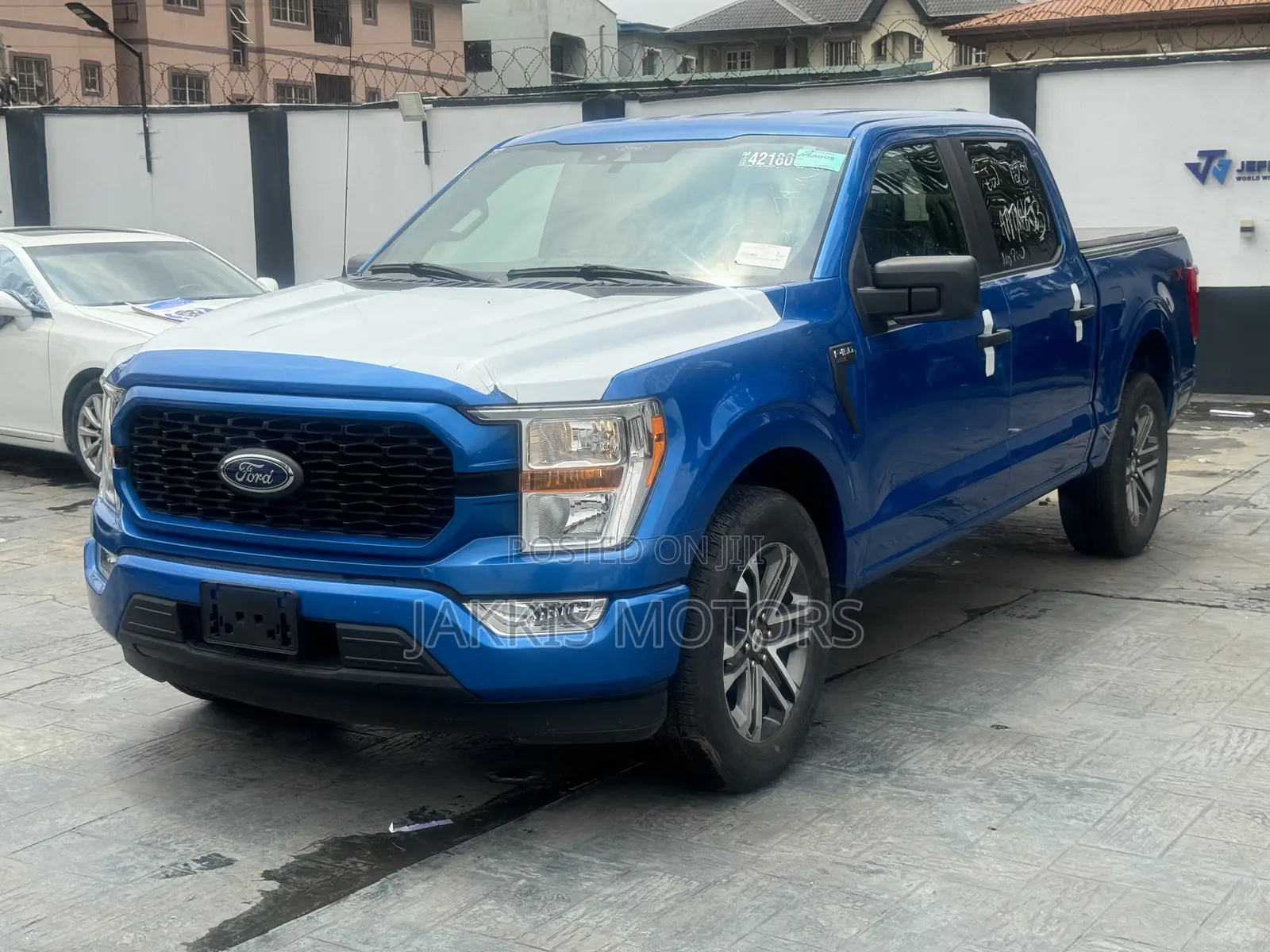 Ford F-150 2021 Blue