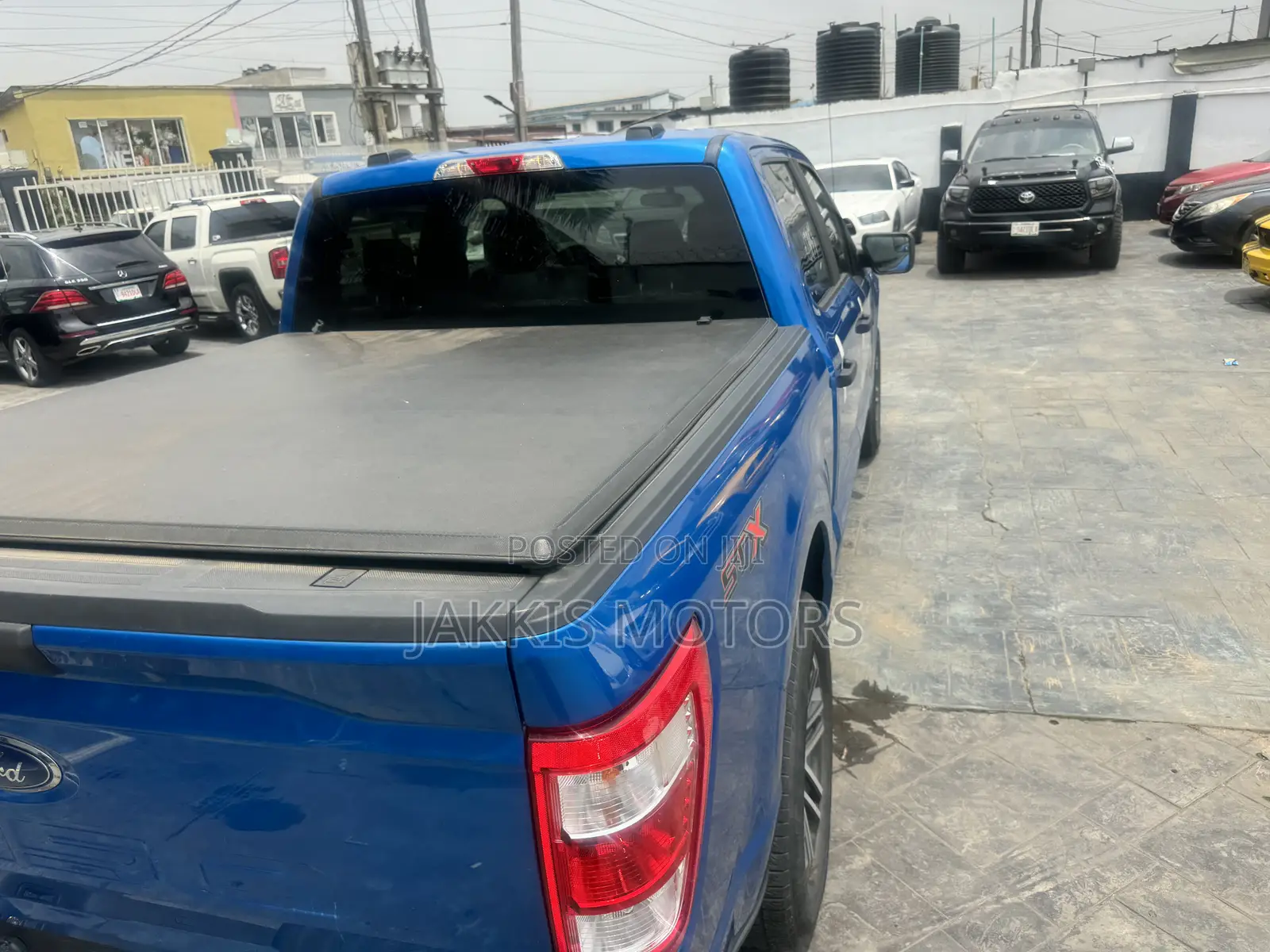 Ford F-150 2021 Blue