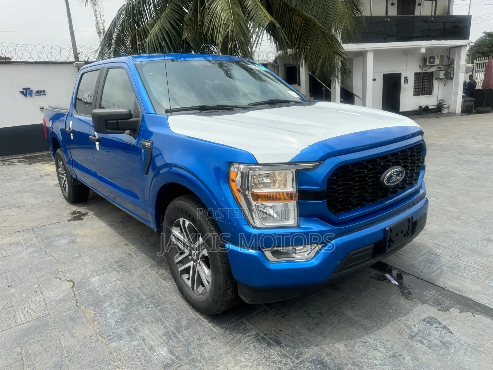 Ford F-150 2021 Blue