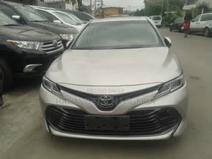 Toyota Camry XSE FWD 2020 Silver