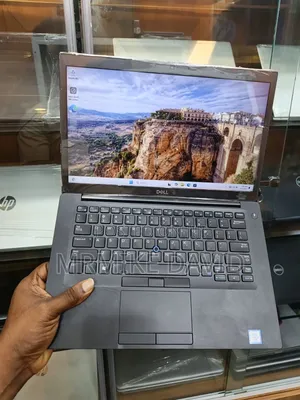 Laptop Dell Latitude 7490 16GB Intel Core I7 SSD 256GB