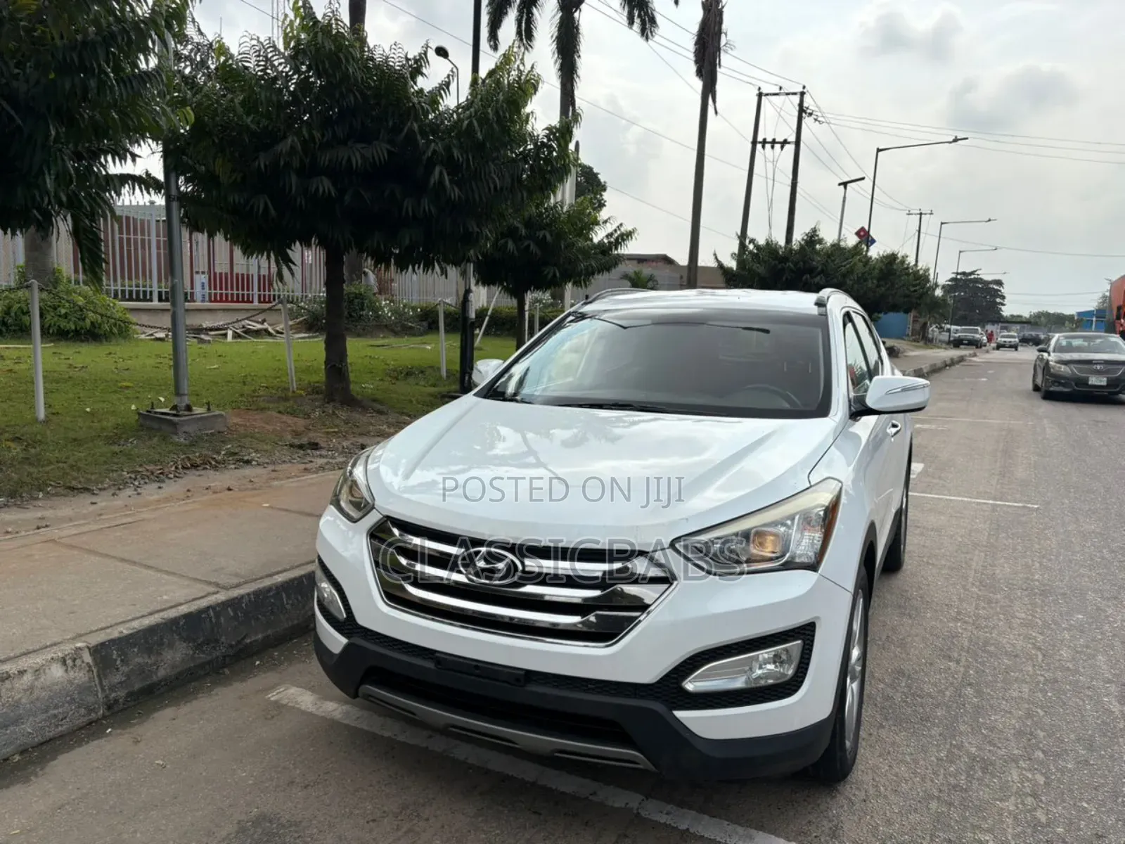 Hyundai Santa Fe 2012 White