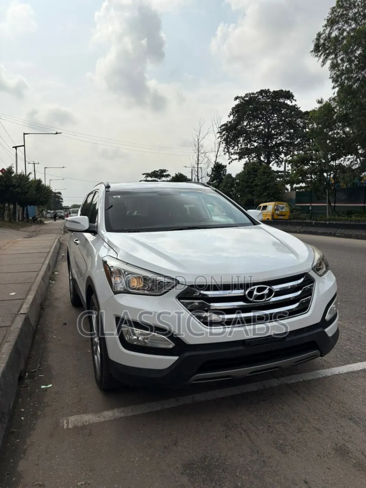 Hyundai Santa Fe 2012 White