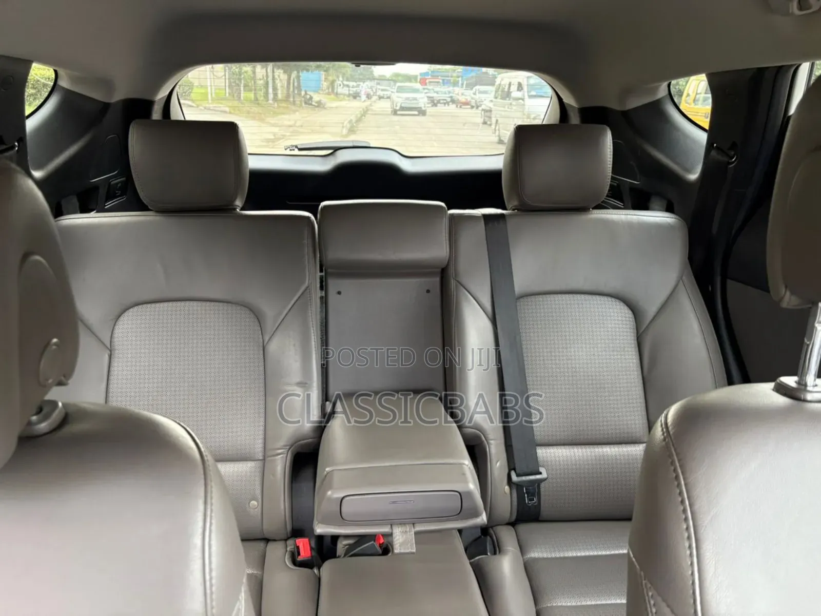 Hyundai Santa Fe 2012 White