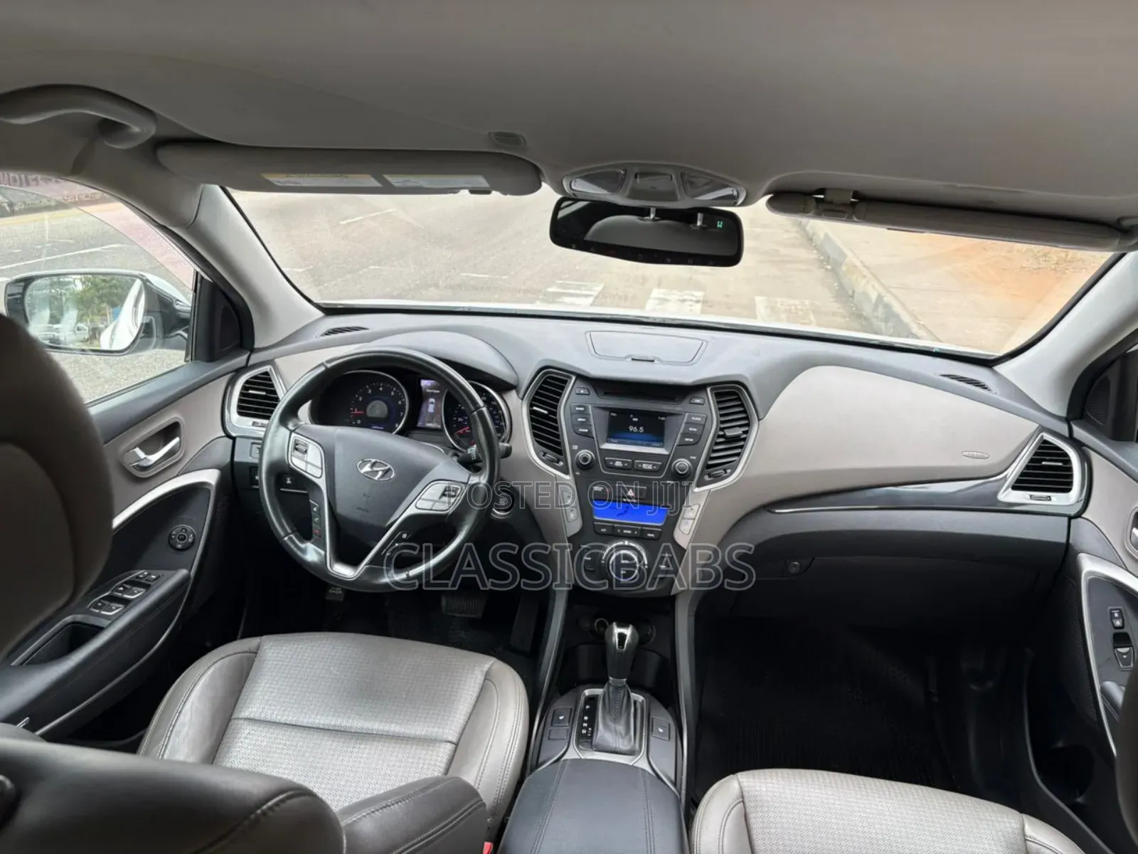 Hyundai Santa Fe 2012 White