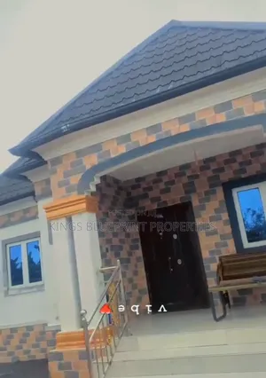 3bdrm Bungalow in Ughelli, Warri for sale
