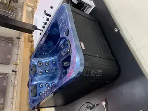 Luxurious 3 In 1 Out Door Jacuzzi Massage Bathtub
