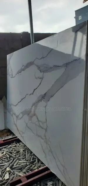 Slight Wave Quartz for Counter Top.