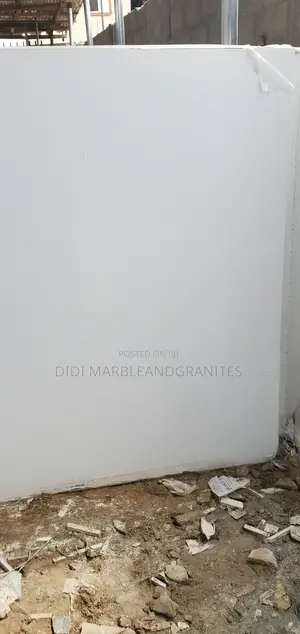 Pure White Quartz for Luxury Homes