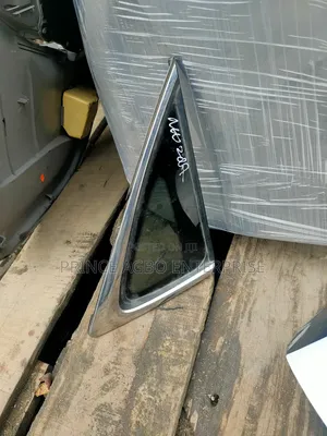 Last Vent Glass Nx 200t 2015