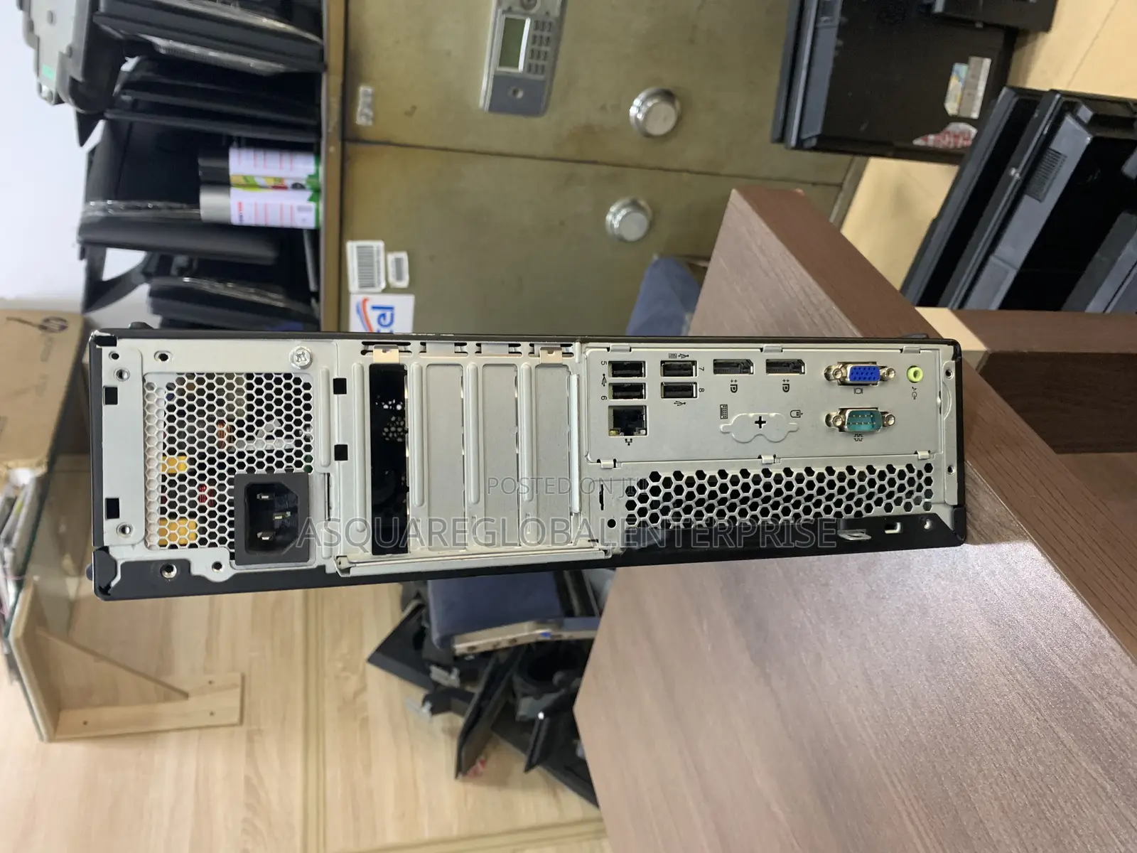 Desktop Computer Lenovo ThinkCentre M720 8GB Intel Core I5 SSD 256GB
