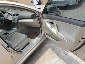 Toyota Camry CE 4dr Sedan (2.4L 4cyl 5M) 2007 Gold