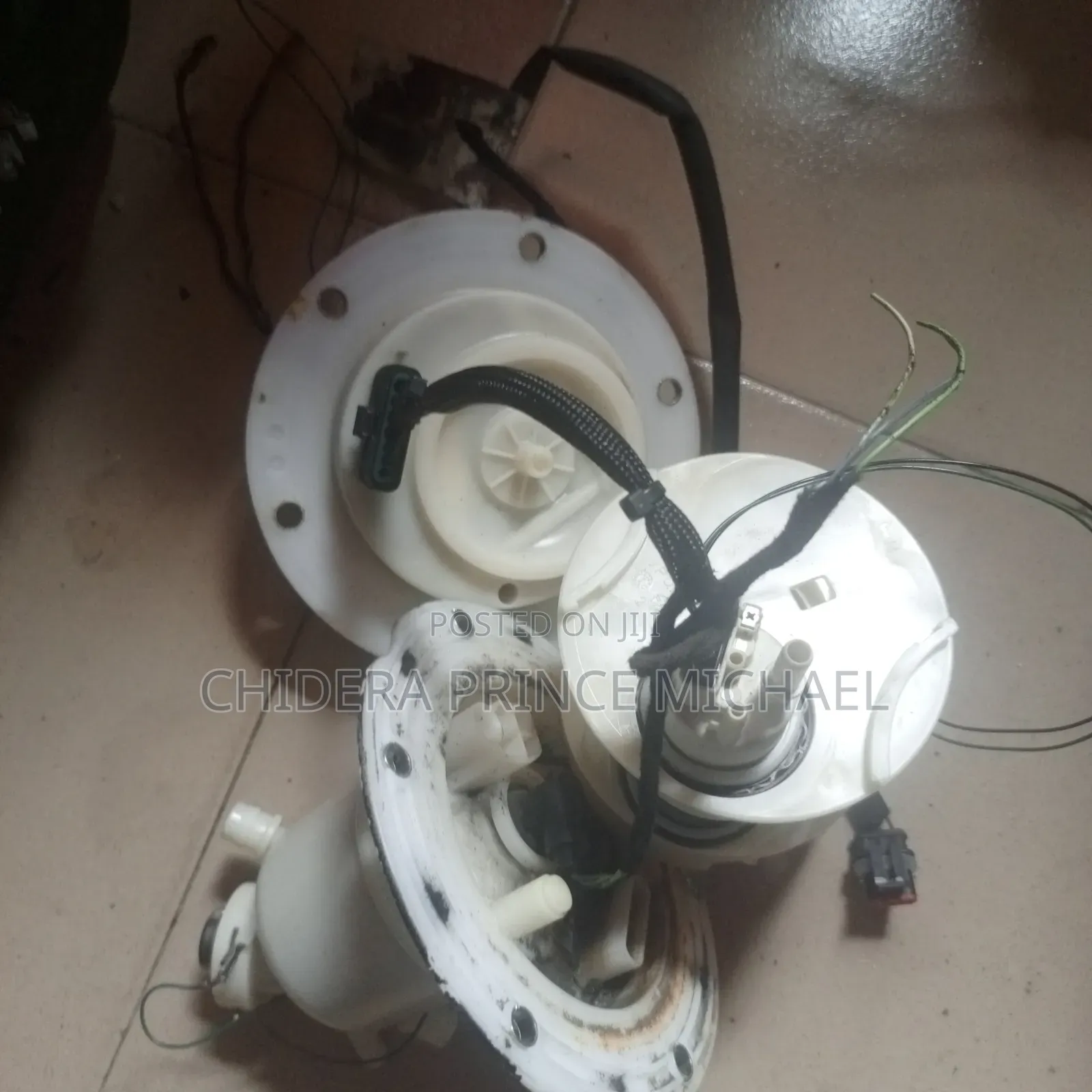 Complete  Fuel Pump and Filter C300, GLK and E350 2008/12 Model