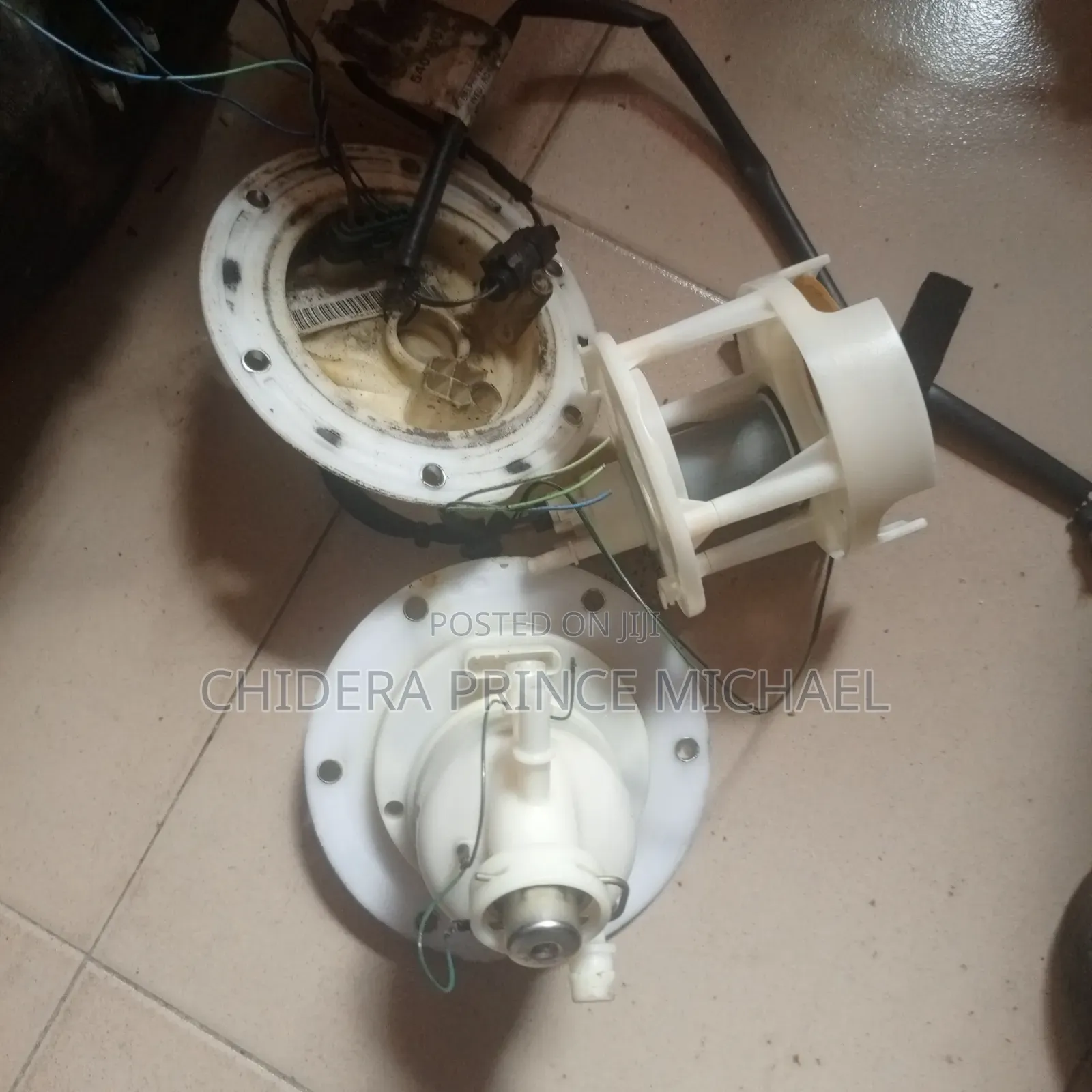 Complete  Fuel Pump and Filter C300, GLK and E350 2008/12 Model