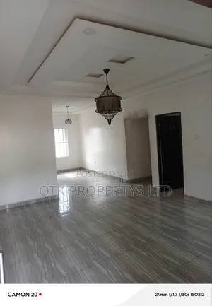2bdrm Block of Flats in Sangwari Layout, Kubwa for rent