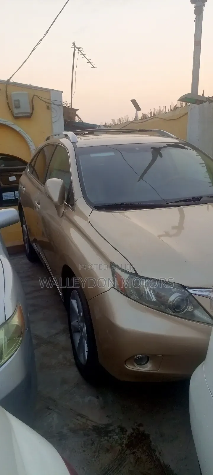 Lexus RX 350 2010 Gold