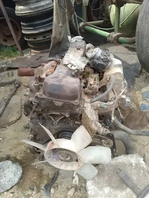 Tokunbo Tested and Trusted Toyota Hiace Bus 2rz Injector Engine