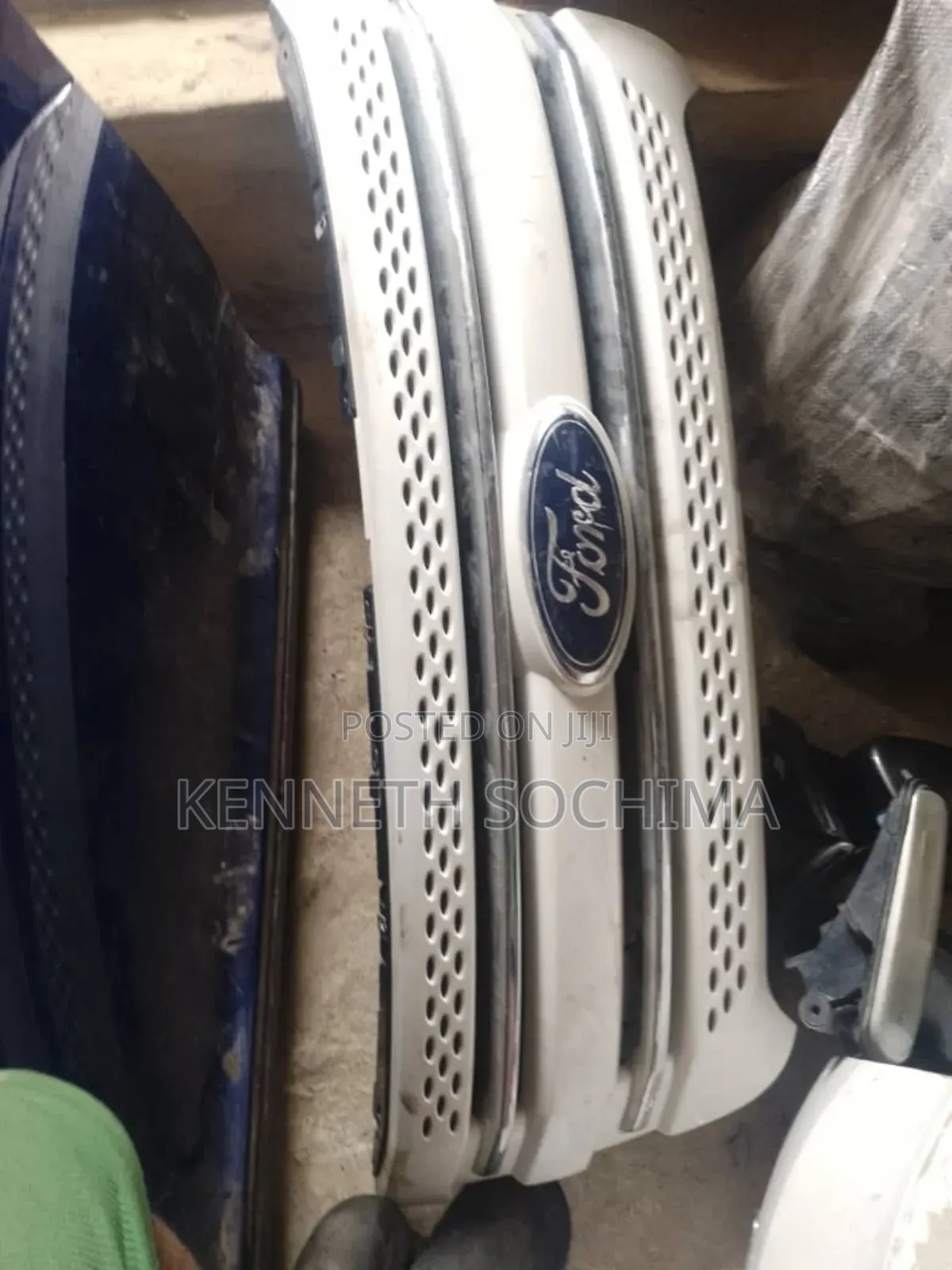 Front Grill Ford Explorer 2013