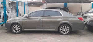 Toyota Avalon 2011 Green