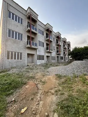 5bdrm Duplex in Jahi for sale
