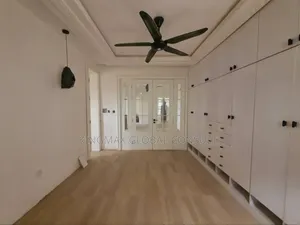 3bdrm Apartment in Wuye Abuja for sale