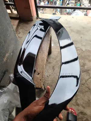 C300 Boot and Roof Spoiler Available