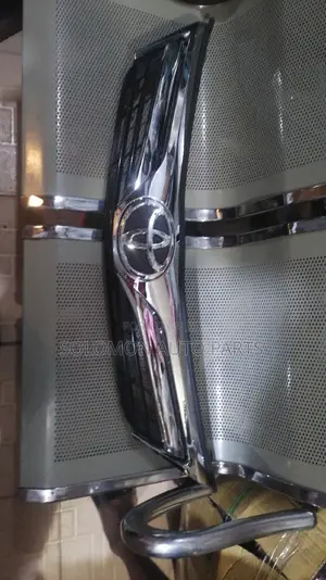 Front Bumper Grill Camry 2012 Le Upper One