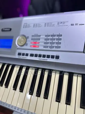 Yamaha DGX 205 76 Keys Grand Portable Keyboard Midi/ Usb