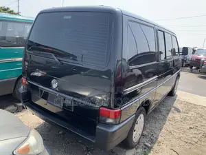 Volkswagen Transporter 2004 Black