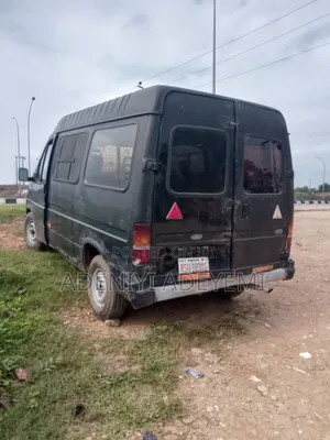 Ford Transit 1999 Black