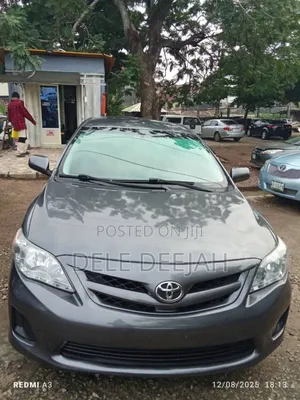 Toyota Corolla LE 4dr Sedan (1.8L 4cyl 4A) 2012 Gray